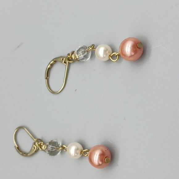 Elegant Gold and Pearl Drop Earrings - Picture 8 of 9